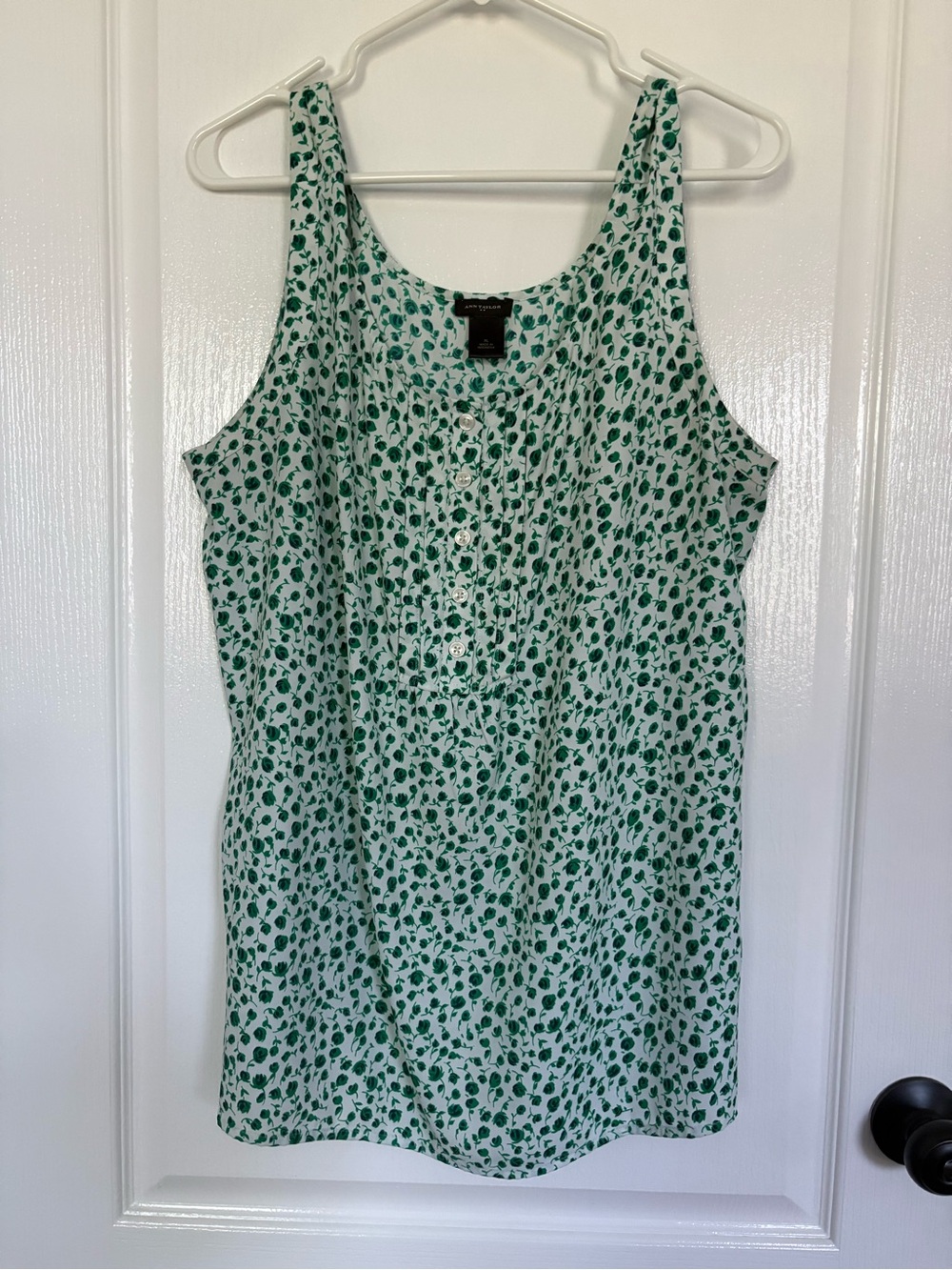 Ann Taylor Mint Green Floral Scoop Tank
